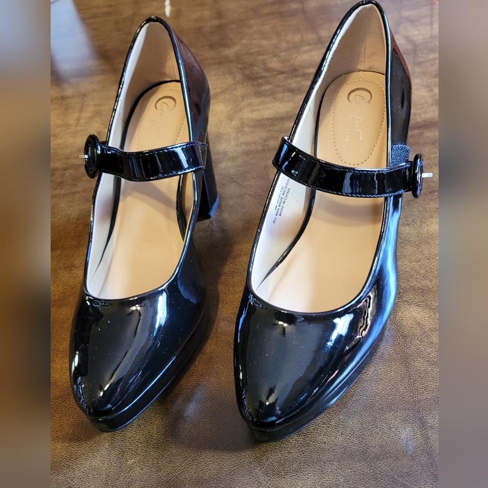 Patent Leather Black shoes NWOT